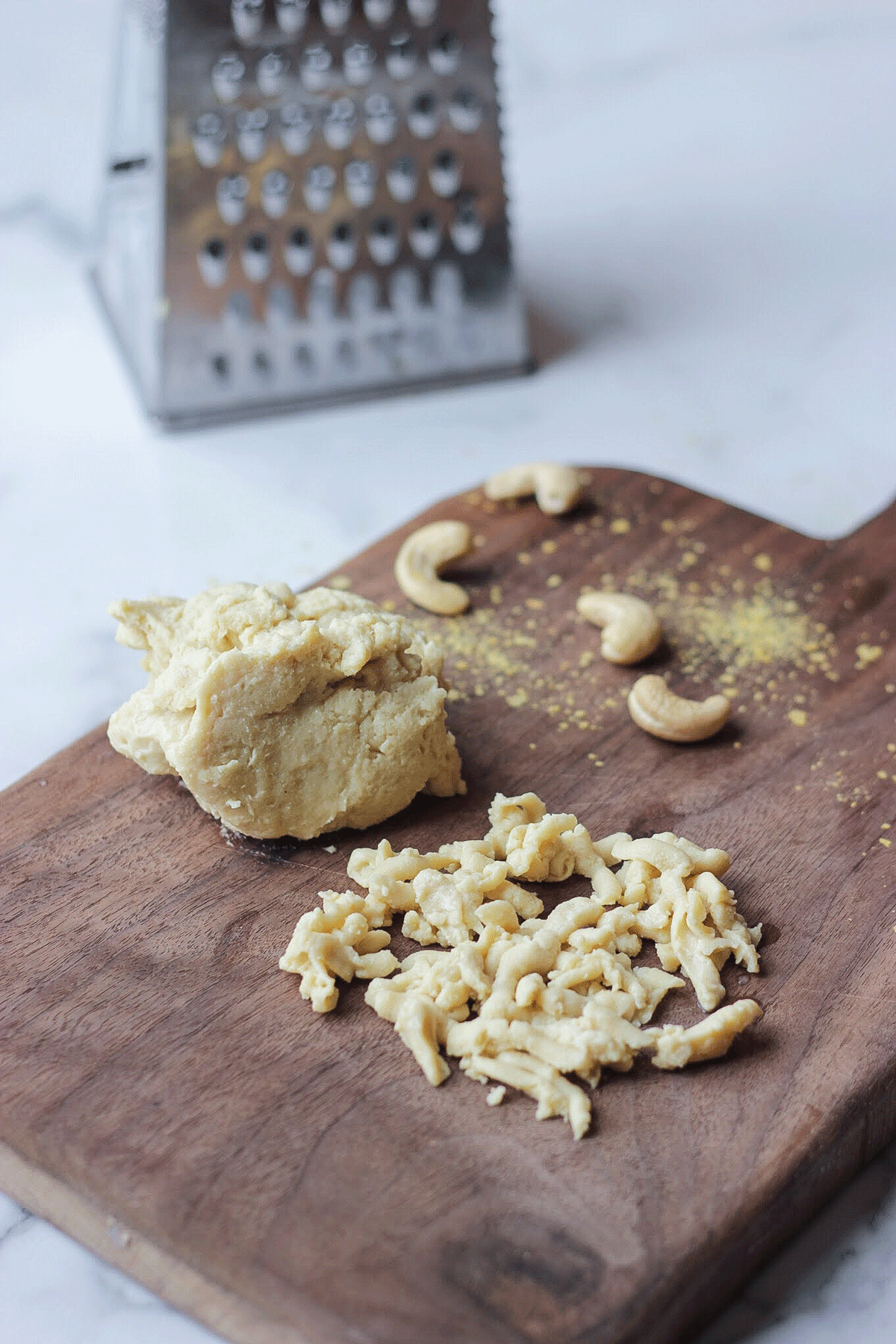 Stretchy Vegan Cashew Mozzarella