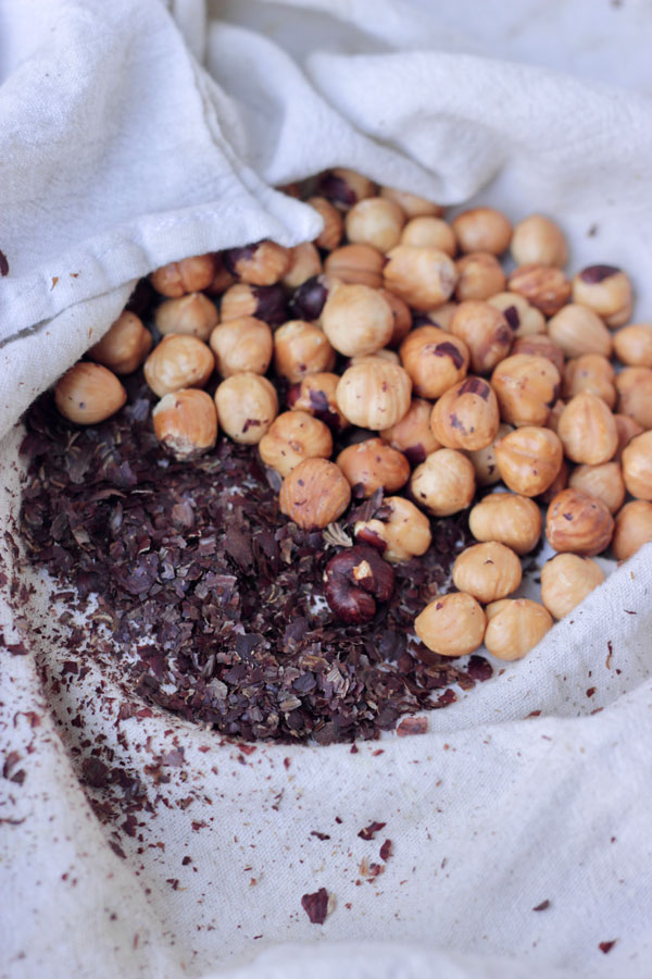 Roasted hazelnuts with skin removed