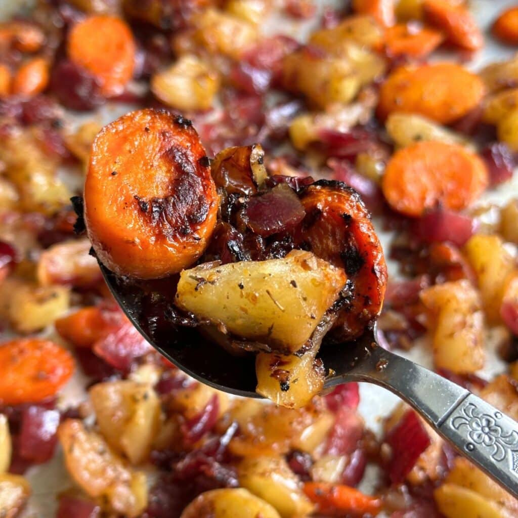 maple dijon roasted carrots and apples